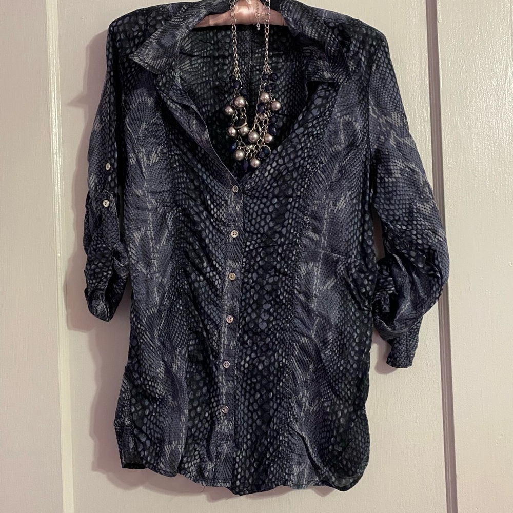 Python Button Up - Picture 4 of 5